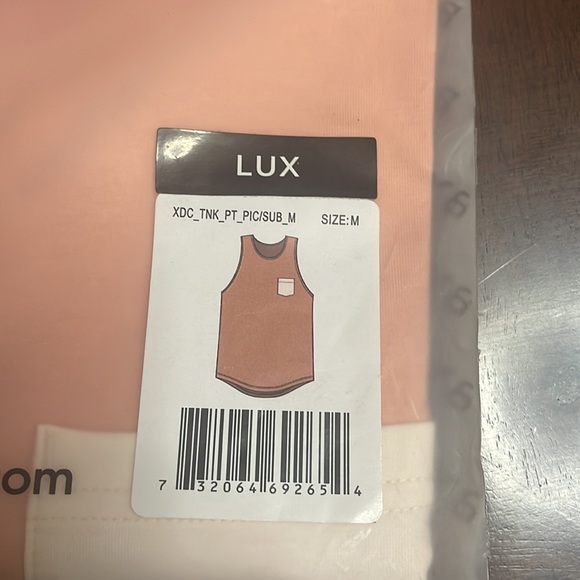 NWT BYLT Premium Basics LUX Drop-Cut Pocket Tank - size M - Picture 7 of 7